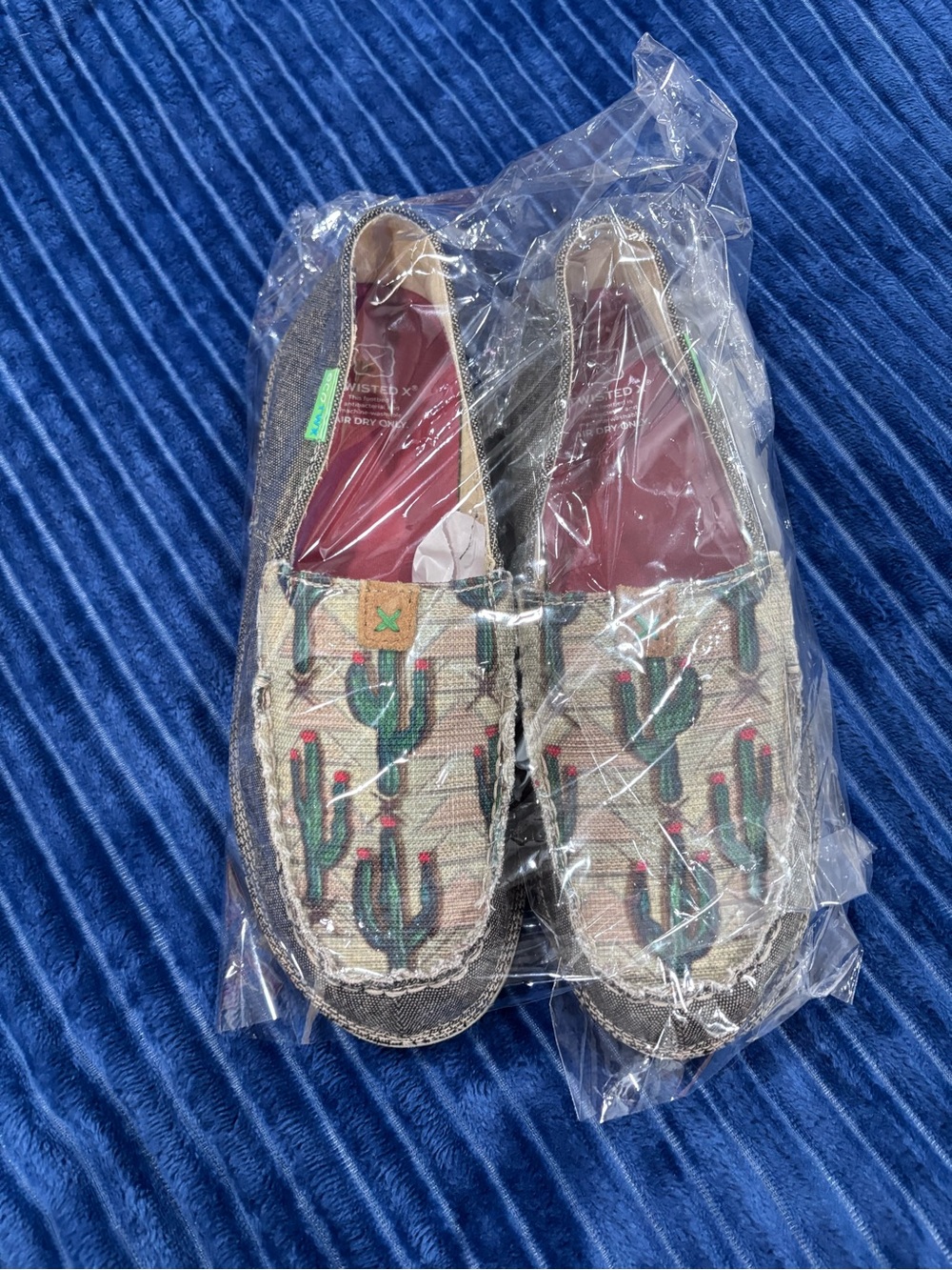 Twisted X Women's Cactus Print Slip-On Moccasins - Green & Tan